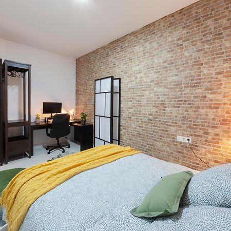 Artistic Digital Retreat-Great Location Near Metro Apartment Valencia Exterior foto