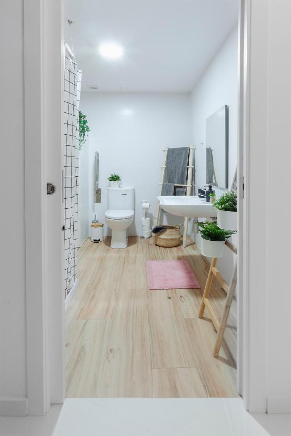 Artistic Digital Retreat-Great Location Near Metro Apartment Valencia Exterior foto