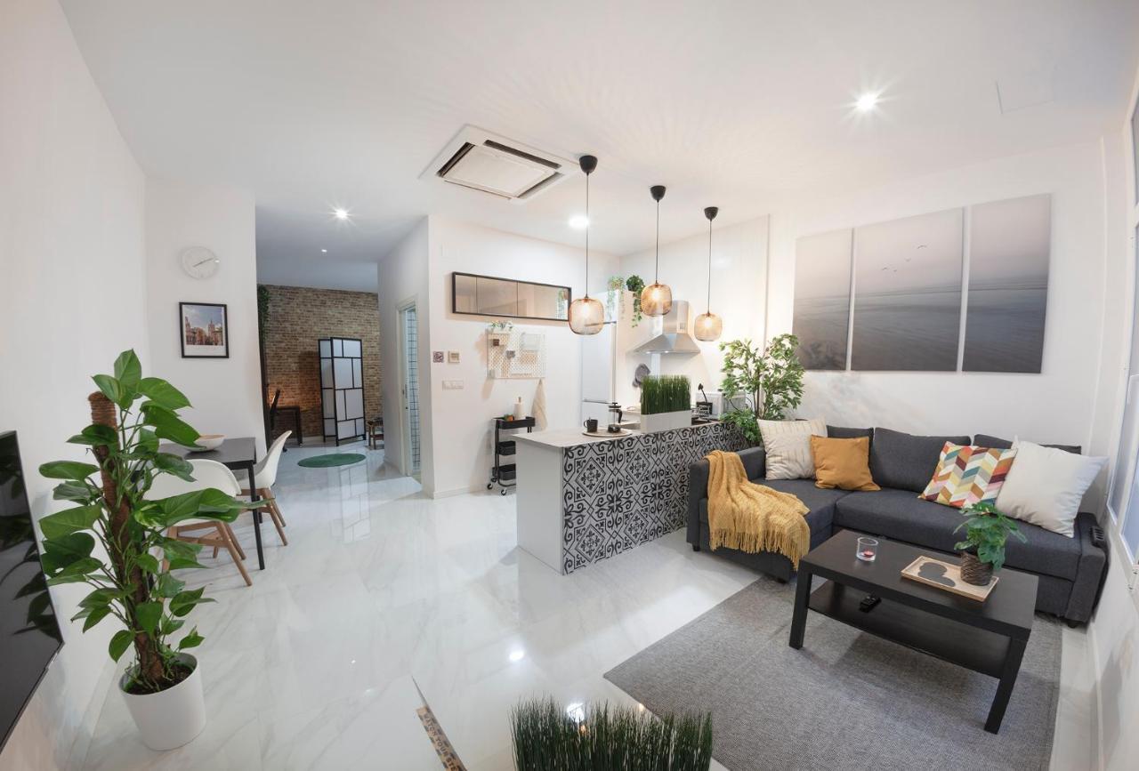 Artistic Digital Retreat-Great Location Near Metro Apartment Valencia Exterior foto